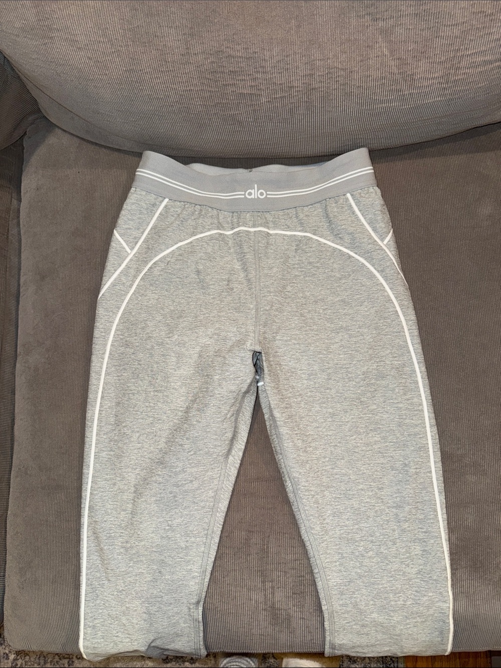 ALO Heartthrob Leggings